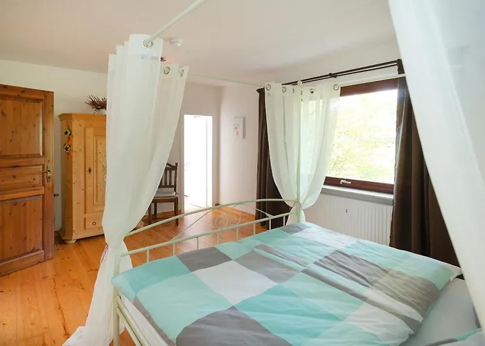 公寓 Neu! Zur Linde 托彭施泰特